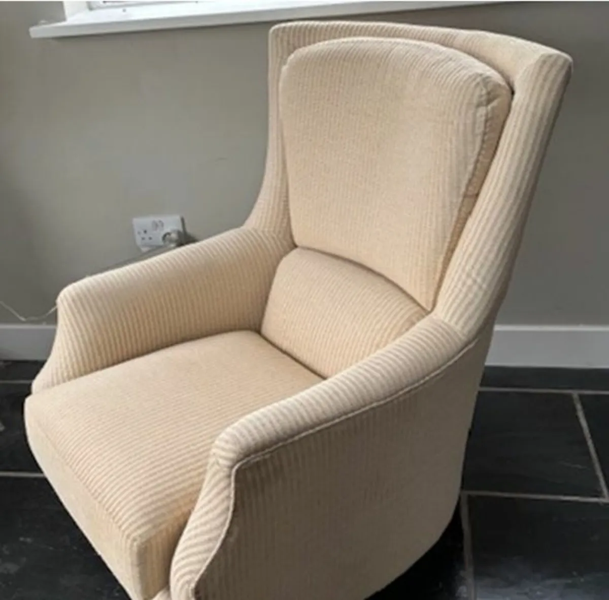Armchair - Image 1