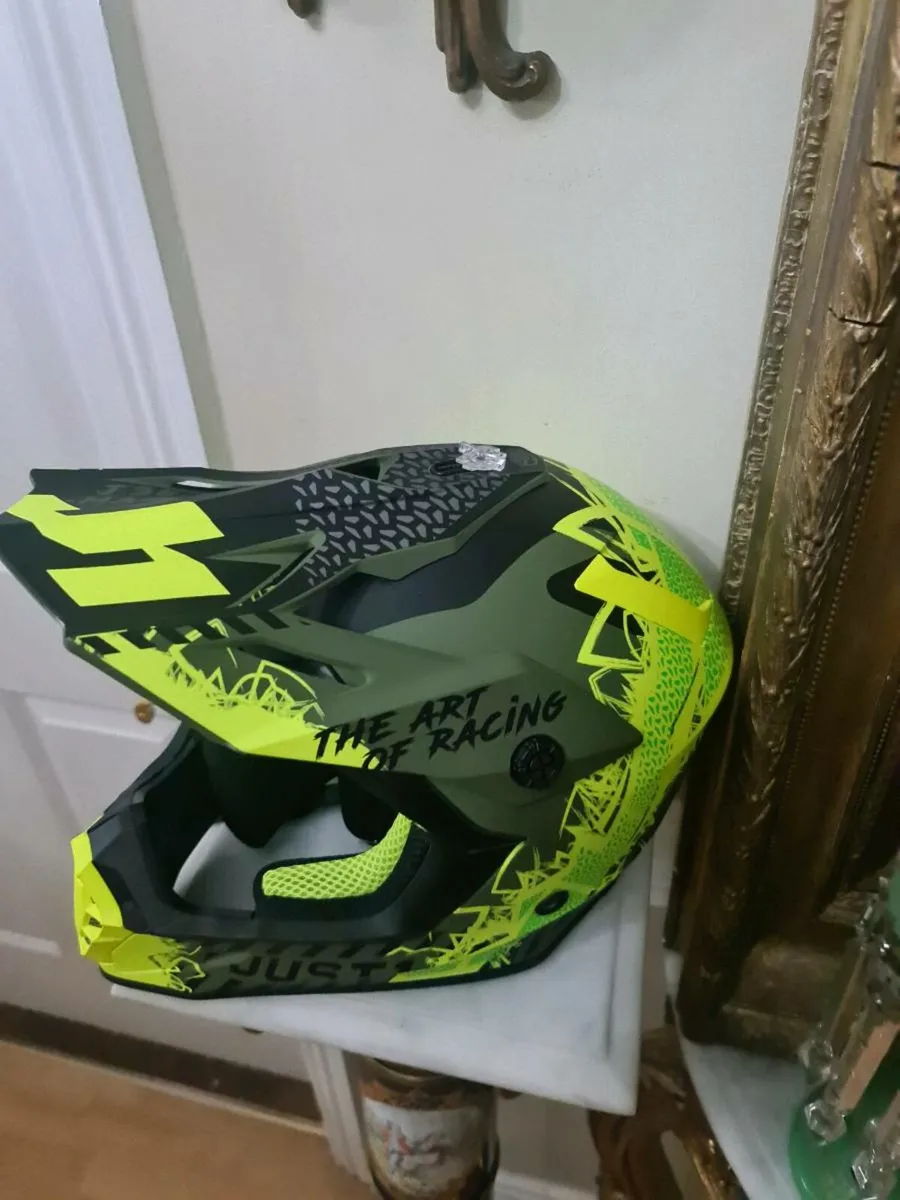 Helmet - Image 3