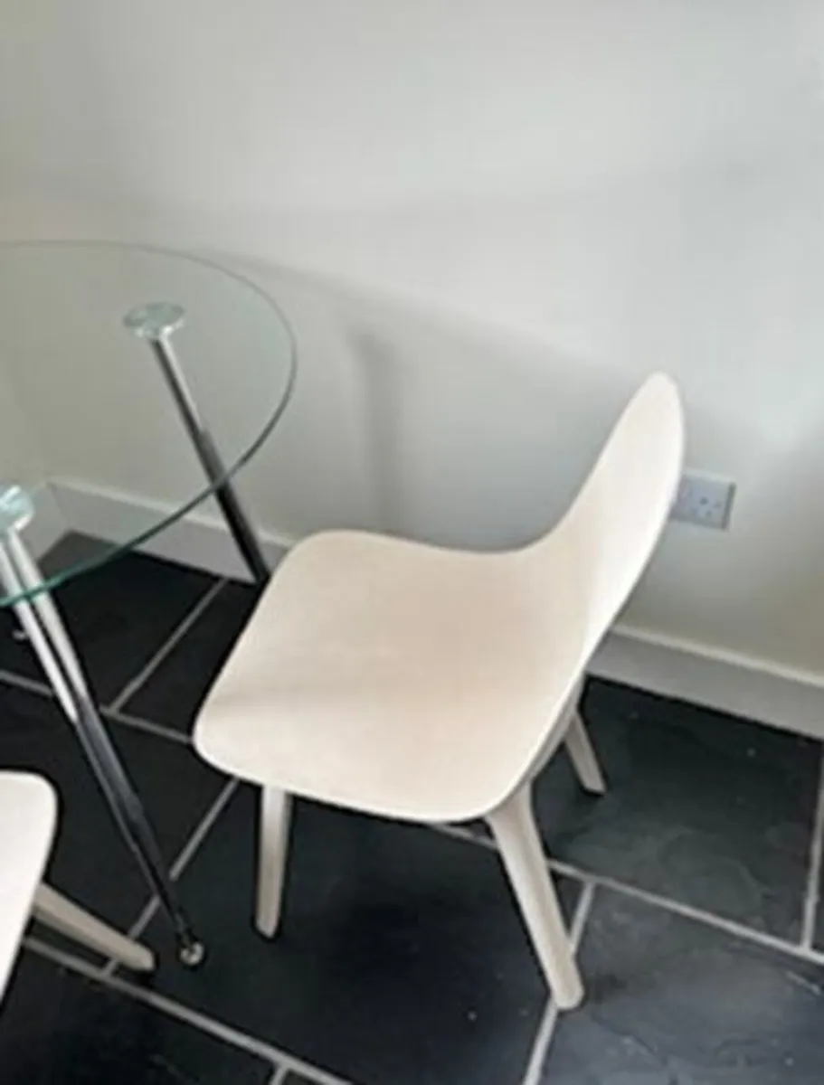Dining table and 2 chairs - Image 2