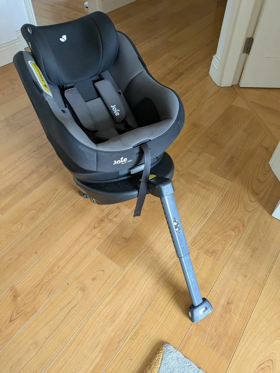 Child car seat - Image 1