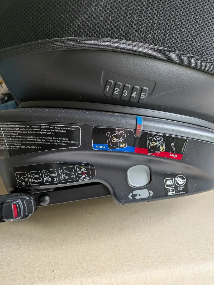 Child car seat - Image 2