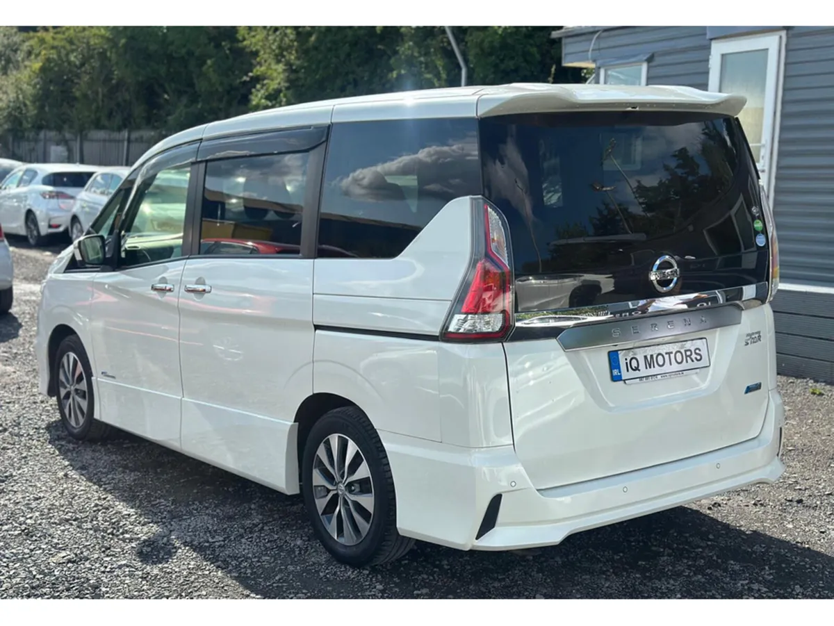 Nissan Serena 2.0 Petrol Hybrid Automatic Low mile - Image 4