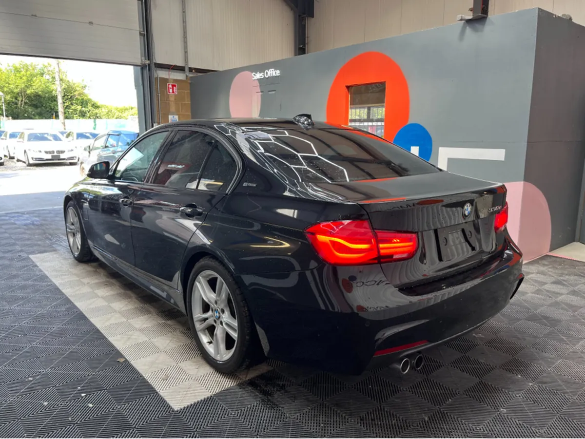 BMW 3-Series BMW 330e M-SPORT / 23k KMs / REVERSE - Image 4