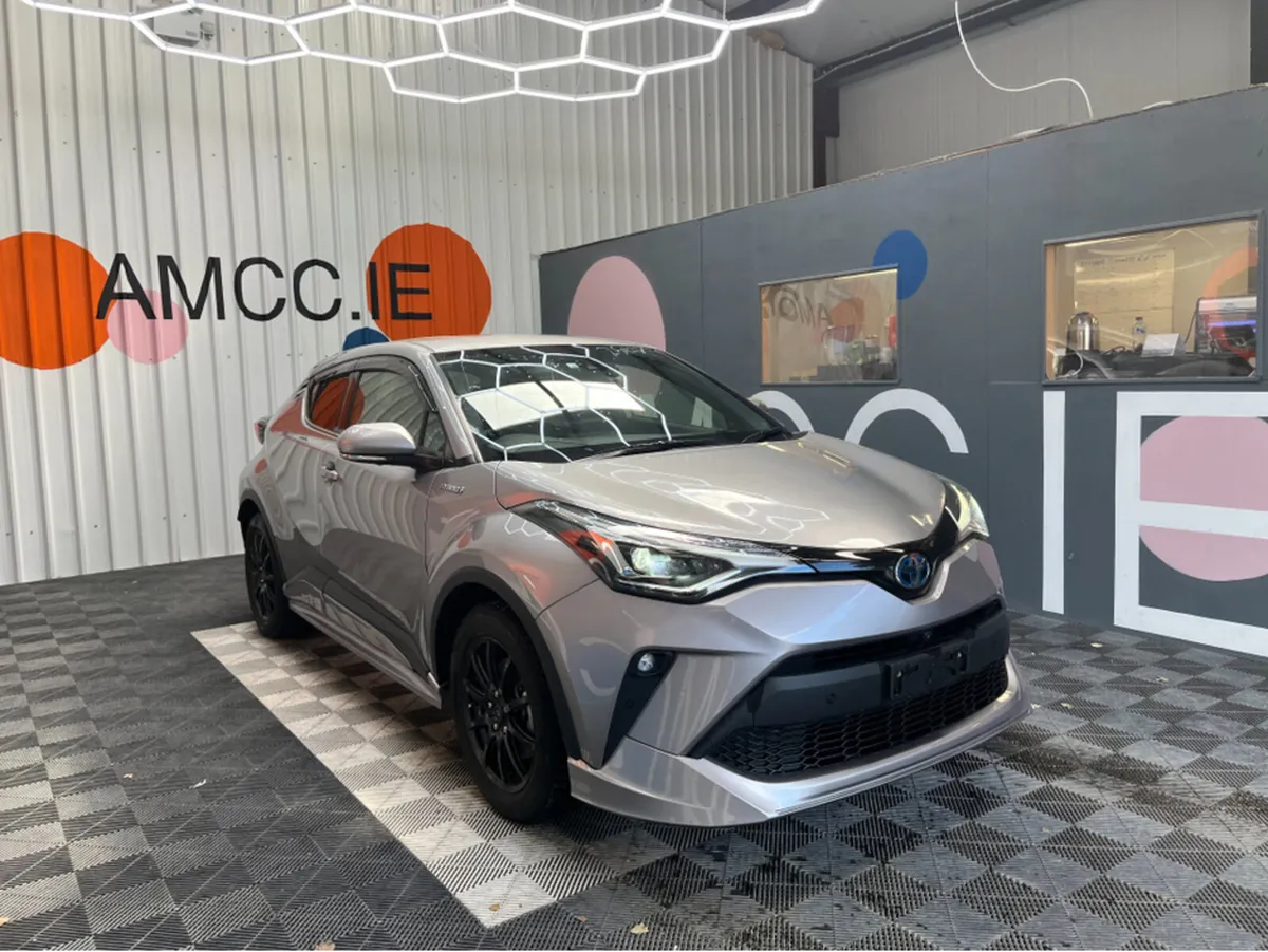 Toyota C-HR C-HR 1.8 HYBRID / 55k KMs / HEATED SEA - Image 1