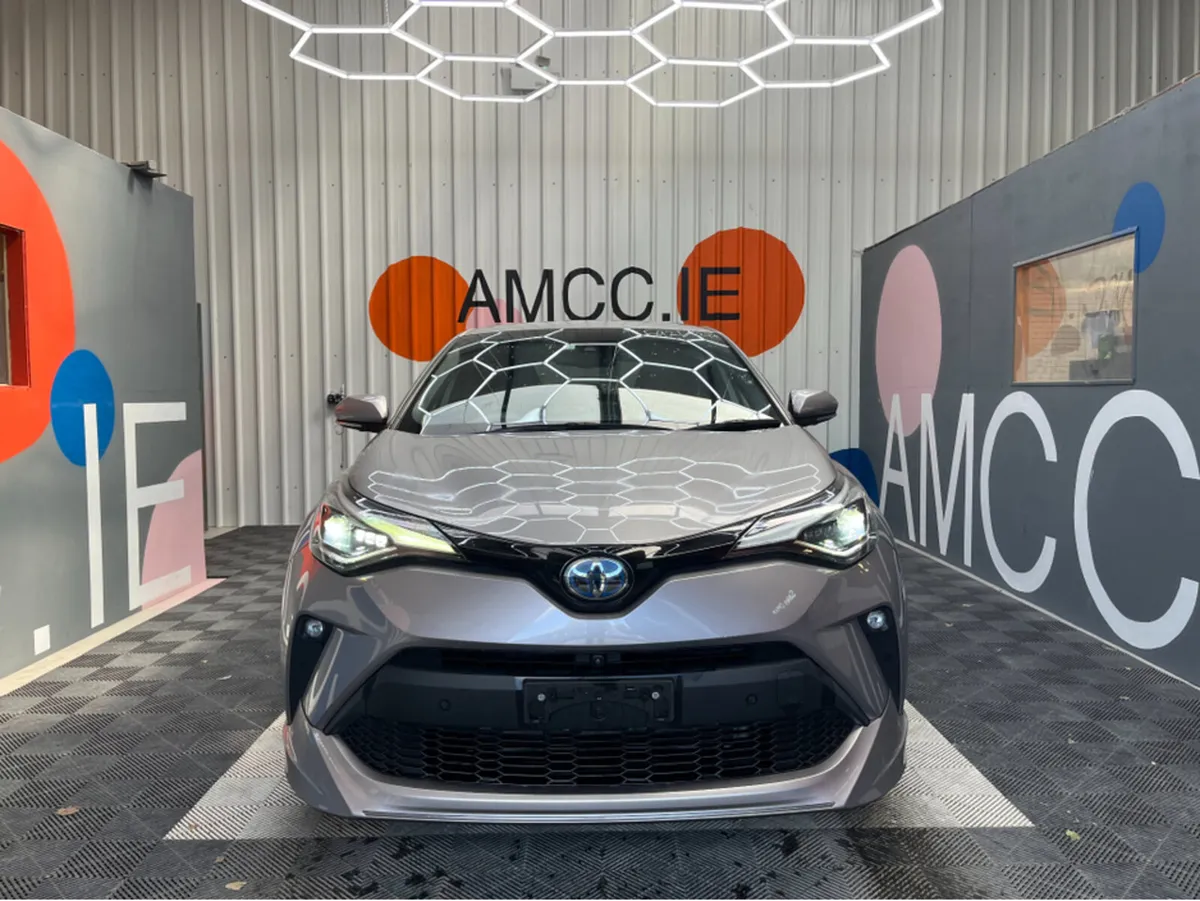 Toyota C-HR C-HR 1.8 HYBRID / 55k KMs / HEATED SEA - Image 2