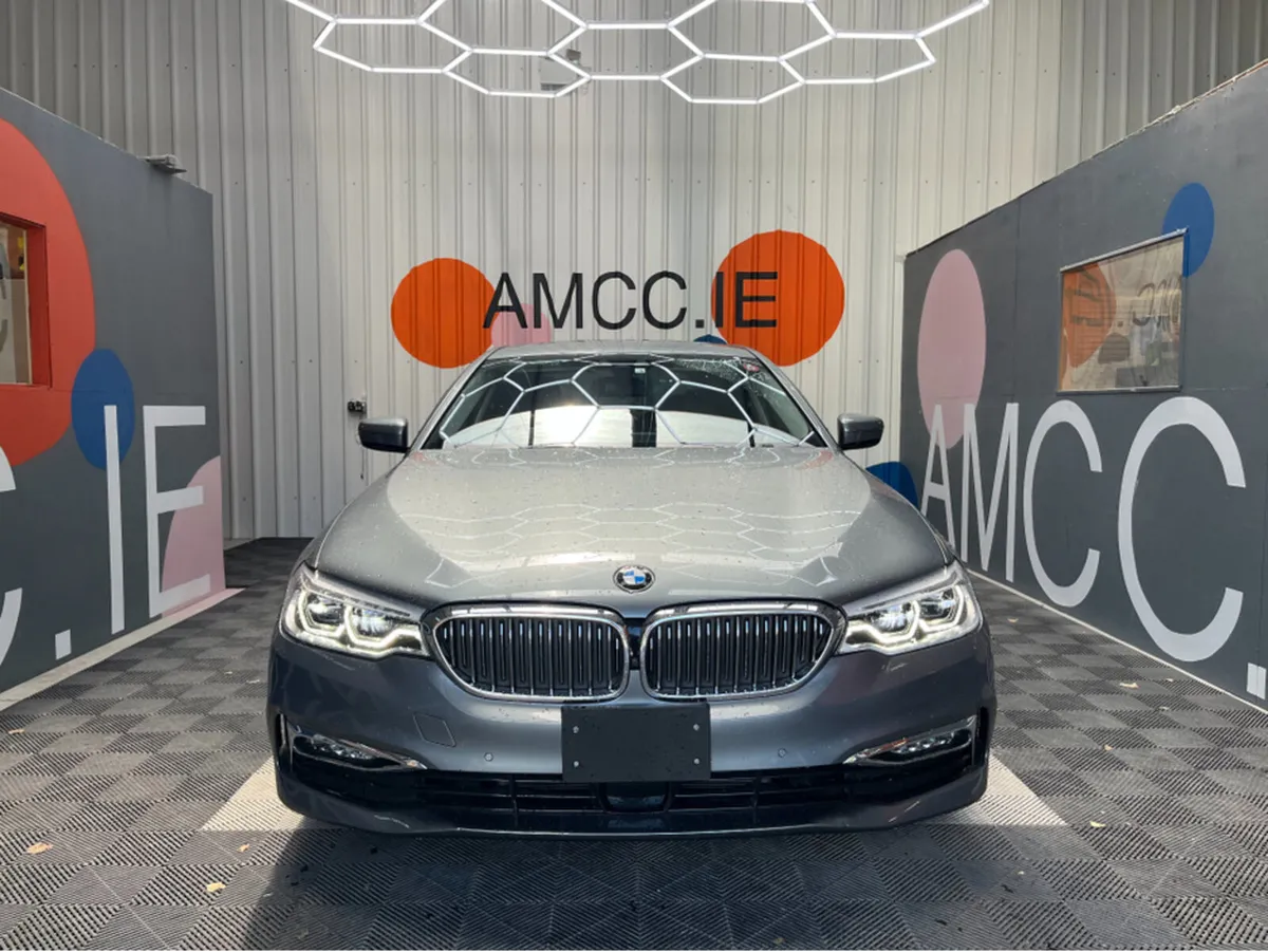 BMW 5-Series BMW 530E HYBRID LUXURY / 46k KMs / FR - Image 2