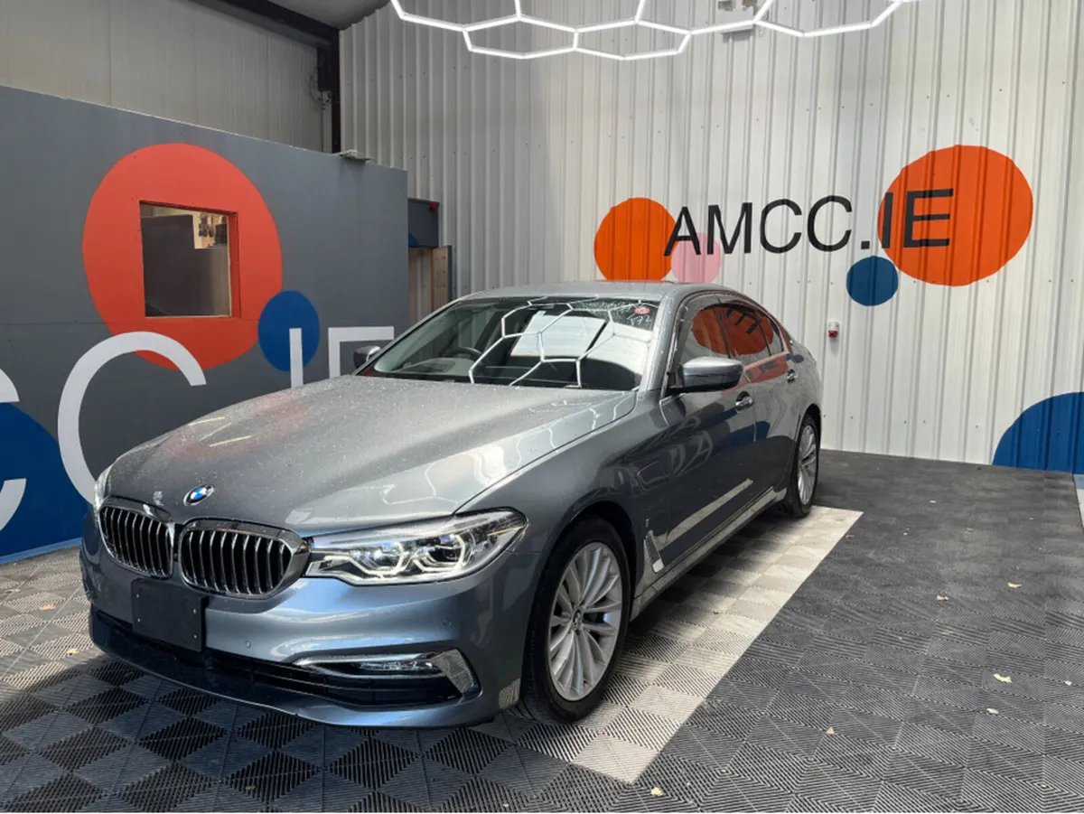 BMW 5-Series BMW 530E HYBRID LUXURY / 46k KMs / FR - Image 3