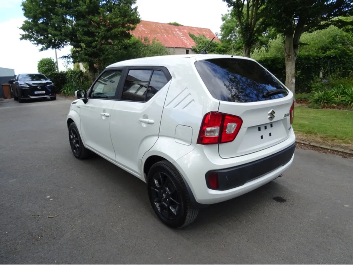 Suzuki Ignis 1.2 AUTO HYBRID - Image 4