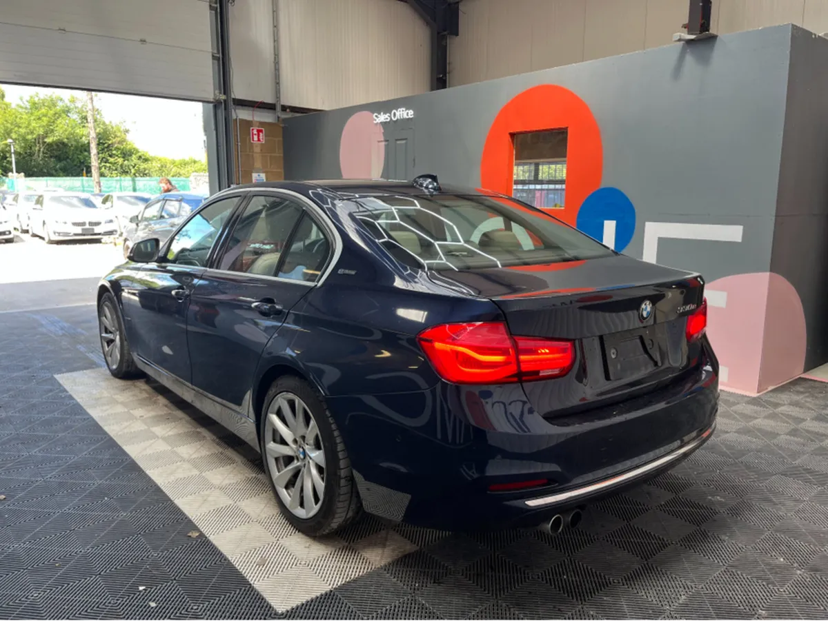 BMW 3-Series BMW 330E / 109k KMs / HEATED SEATS , - Image 4