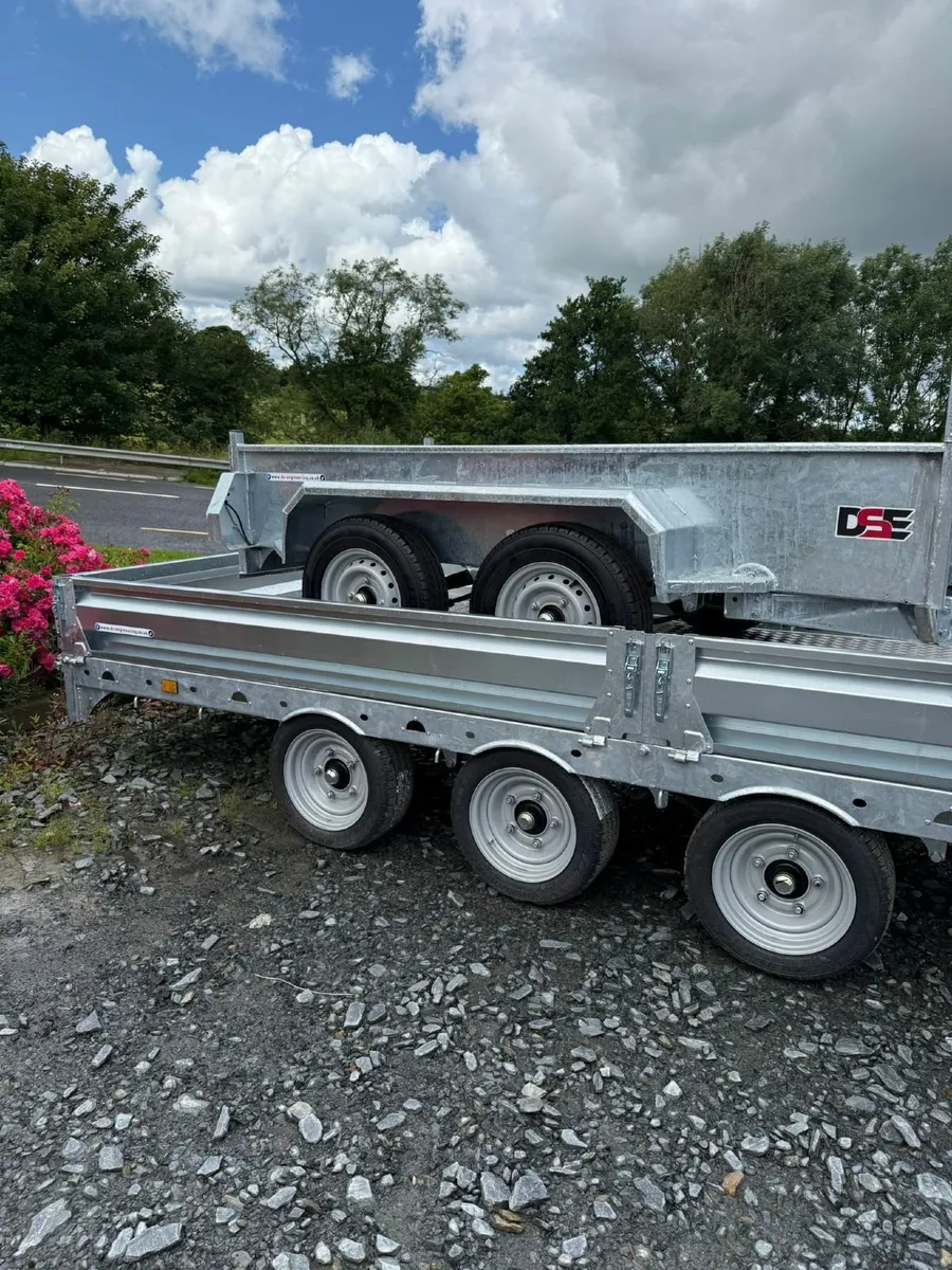 Trailers - Image 2