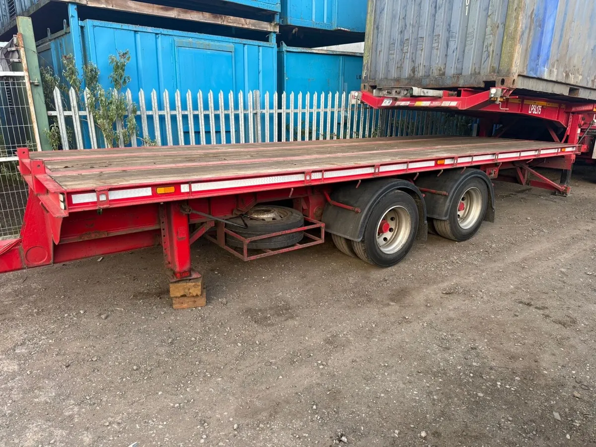 24 foot drag trailer - Image 1
