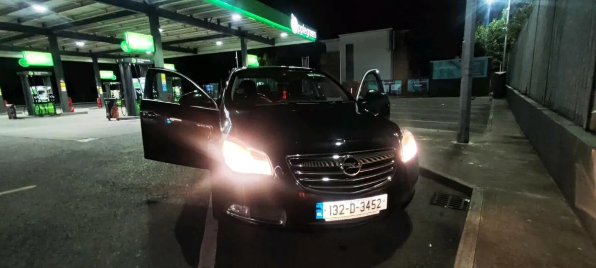 Opel Insignia black 2013 - Image 2