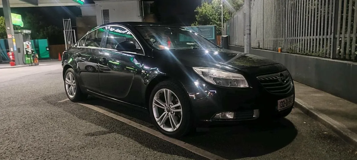 Opel Insignia black 2013 - Image 1