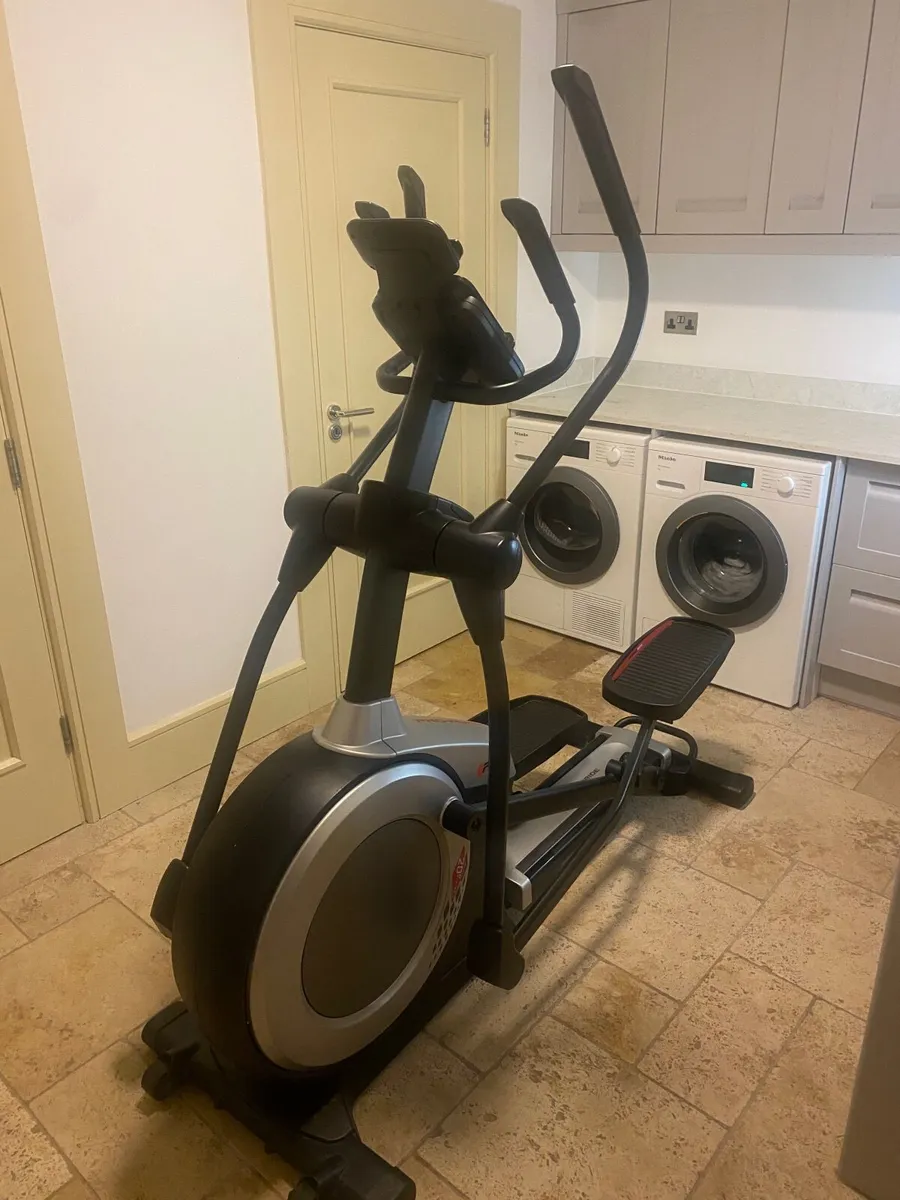 Cross trainer - Image 2