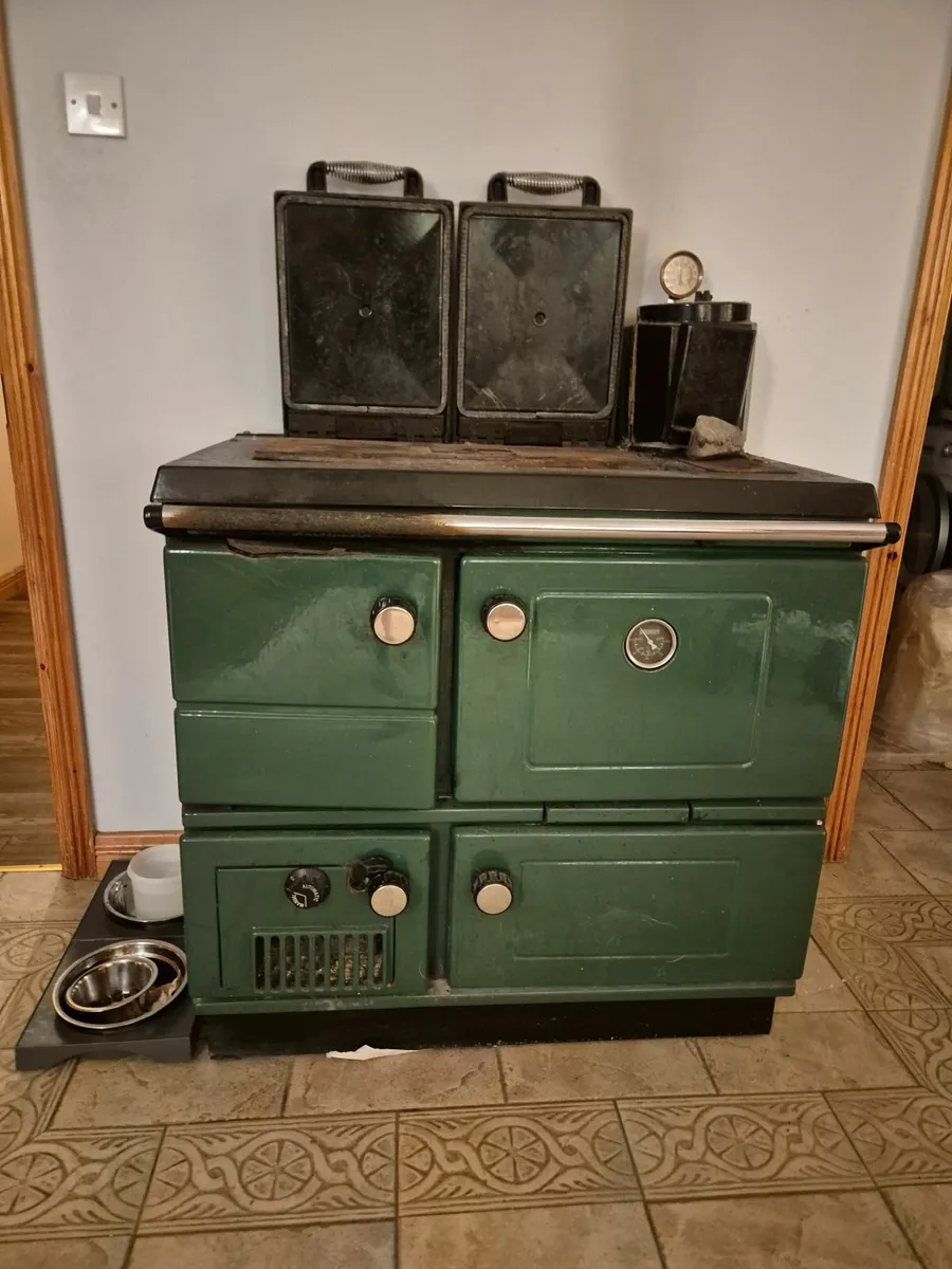 Vintage Stove - Image 2