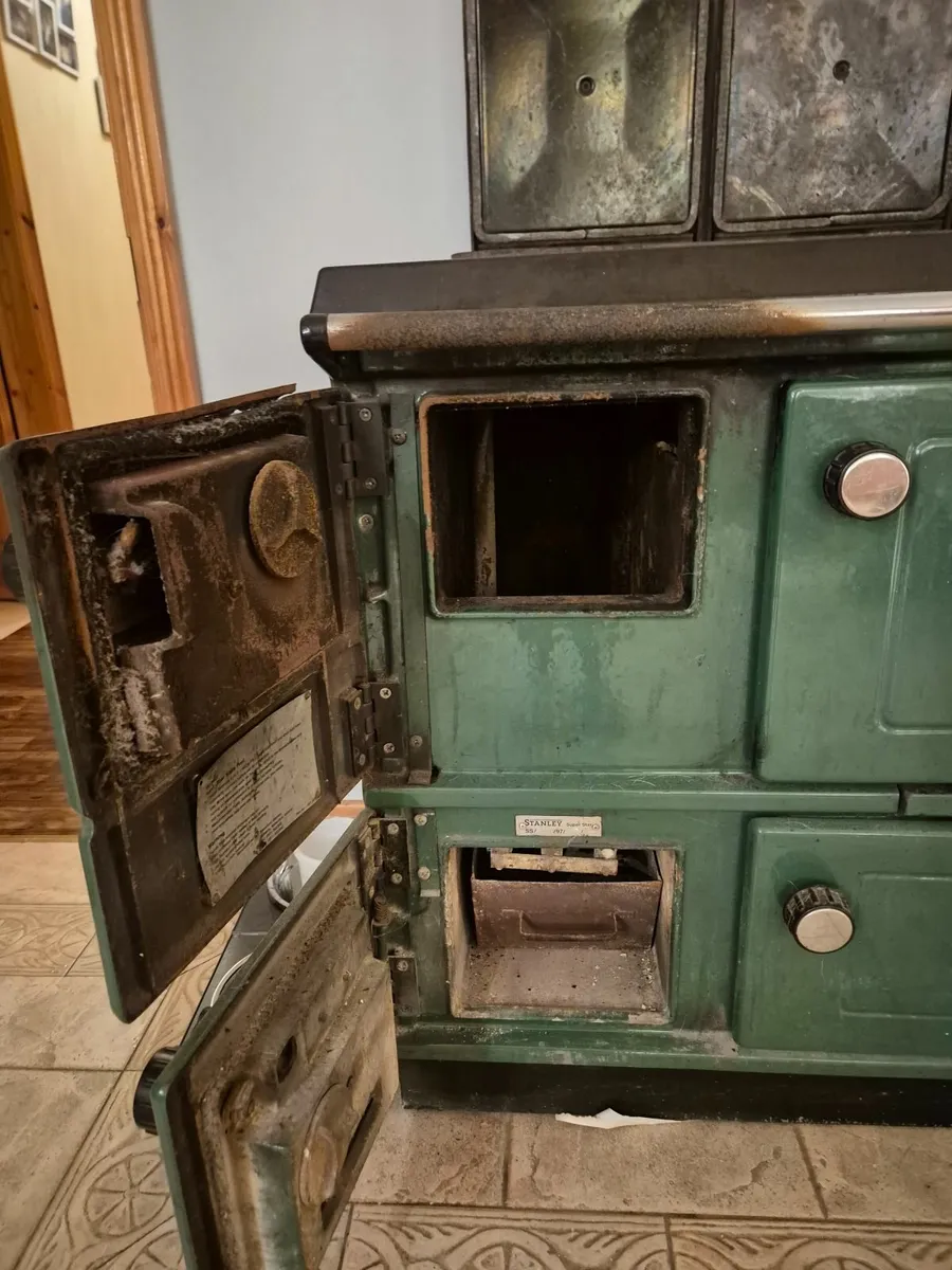 Vintage Stove - Image 3
