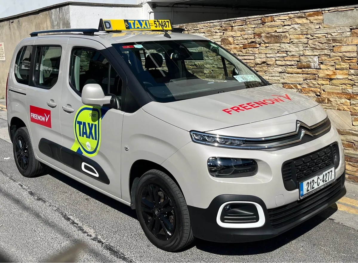 Berlingo taxi for rent - Image 1