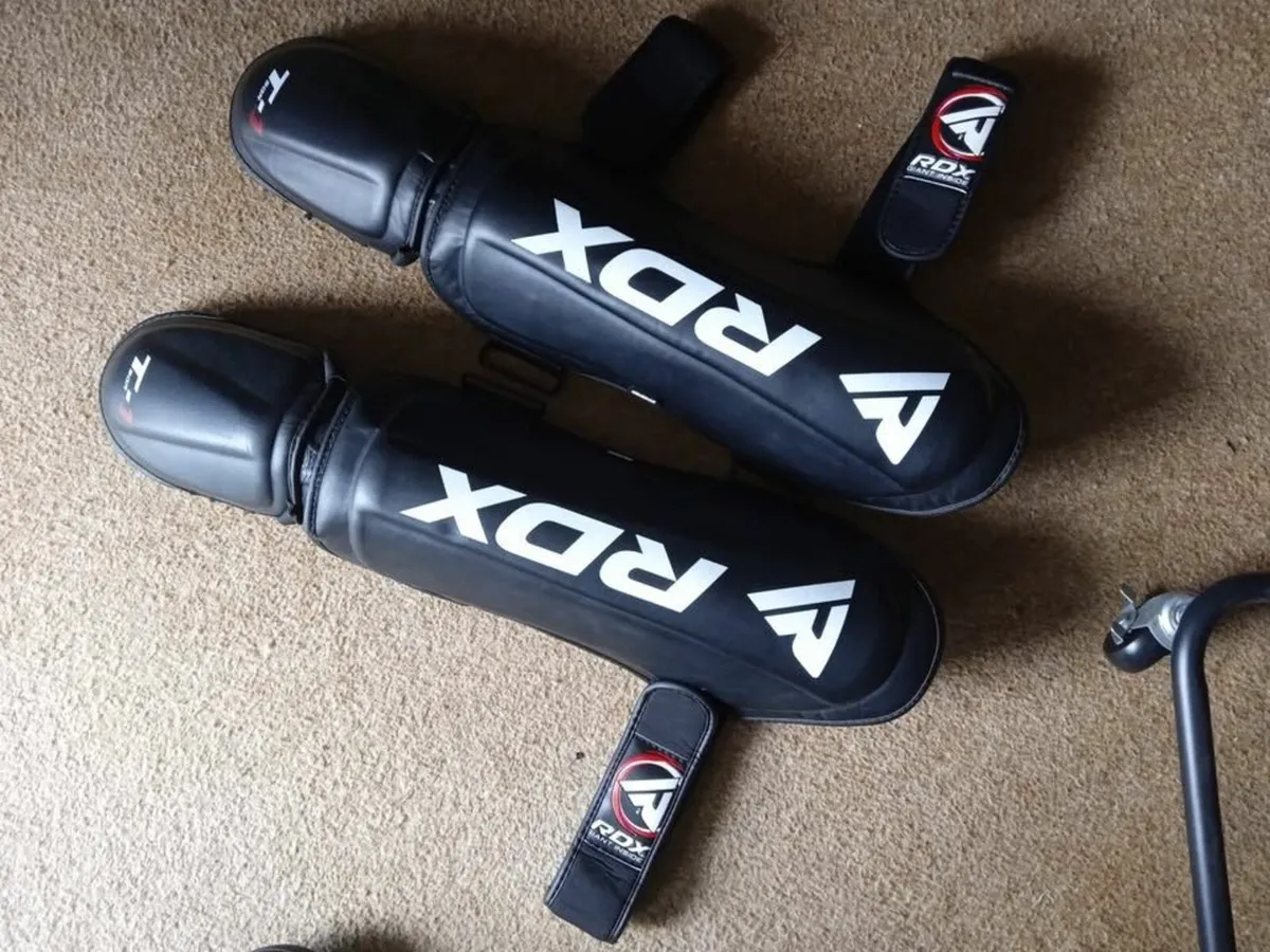Kickboxing shin guards - Image 1