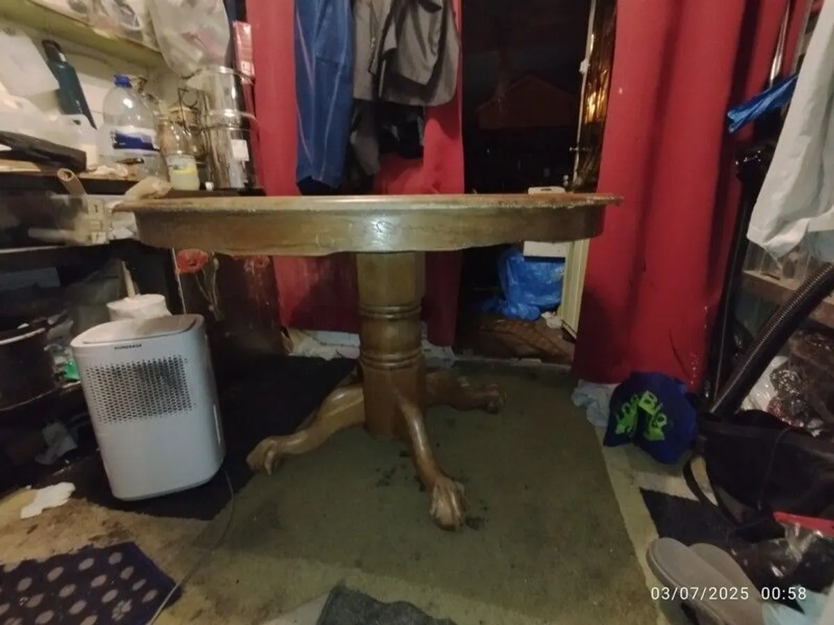 Unique Oak Table - Image 4