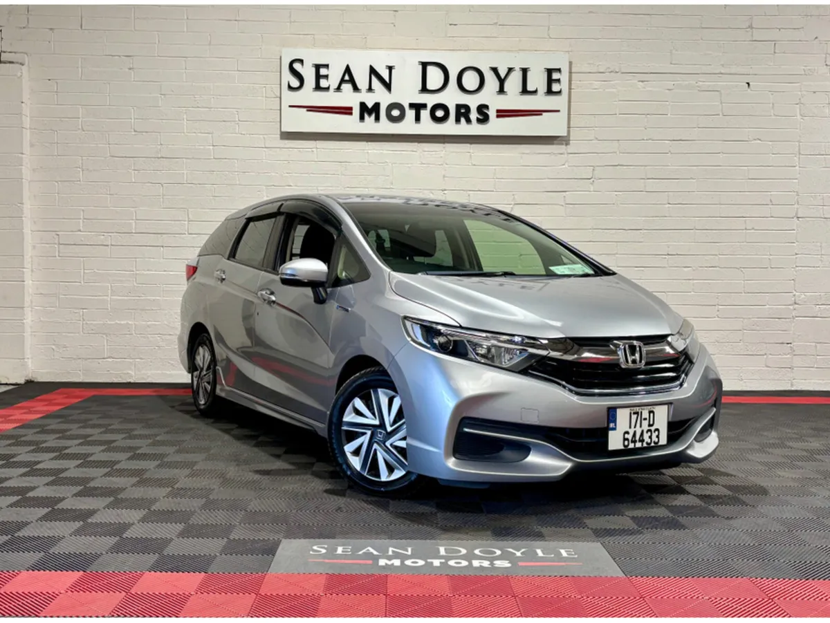 Honda Shuttle 1.5 Petrol Hybrid AUTOMATIC - Image 1