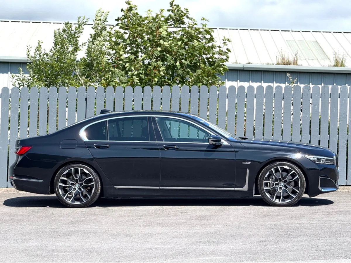 BMW 7-Series 2022 BMW 7 Series M Sport 745 G11 - Image 3