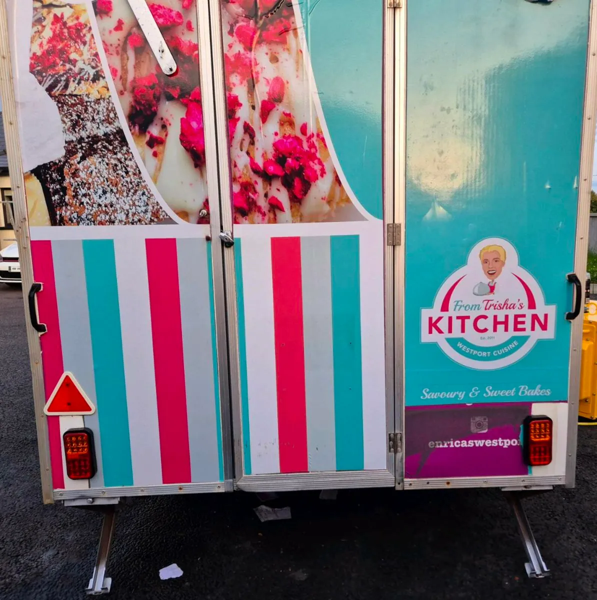 Catering trailer - Image 4