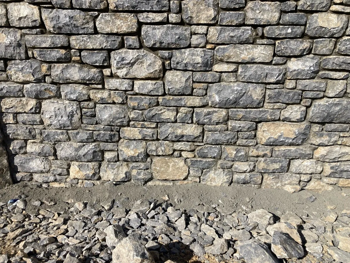 Stonemason available - Image 1
