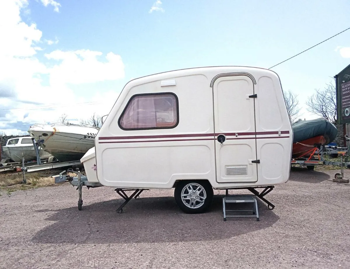 AS NEW FREEDOM MICROLITE POP TOP - Image 1