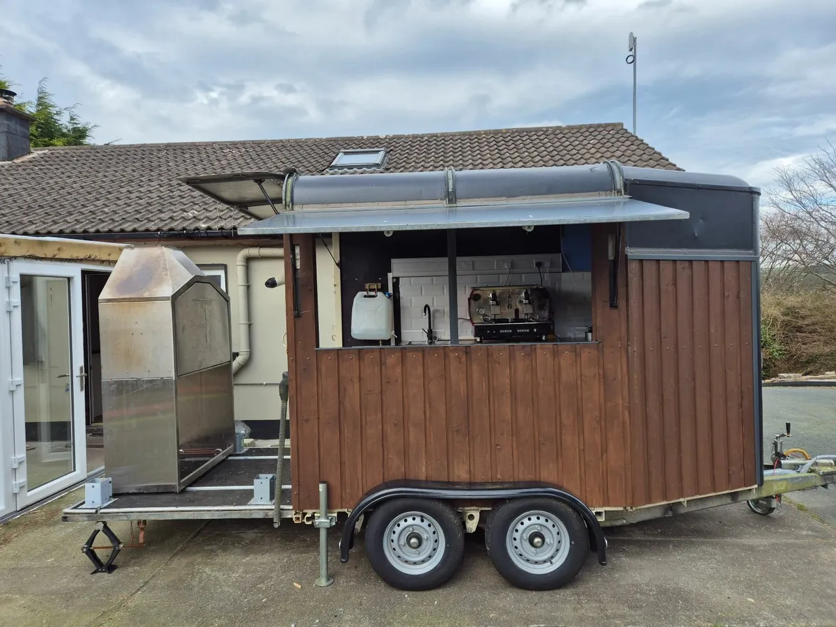 Mobile catering unit. Hse approved - Image 1