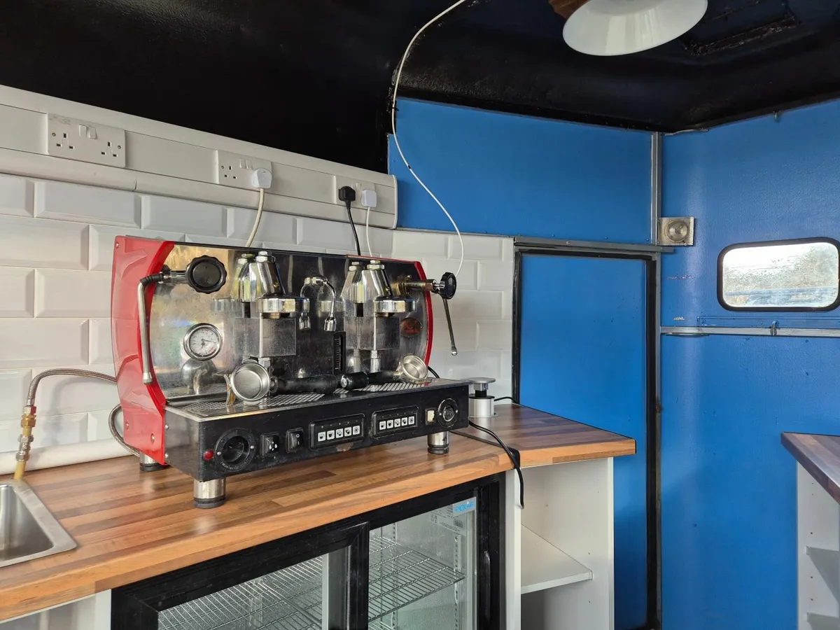Mobile catering unit. Hse approved - Image 2