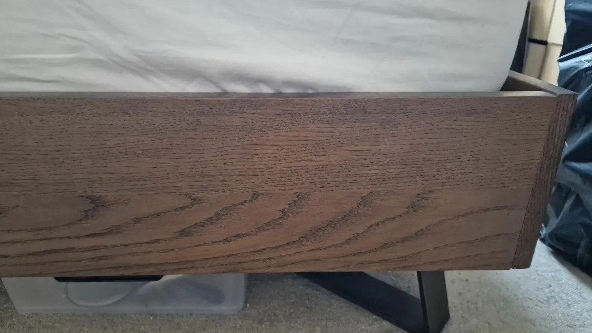 Bed - Image 1