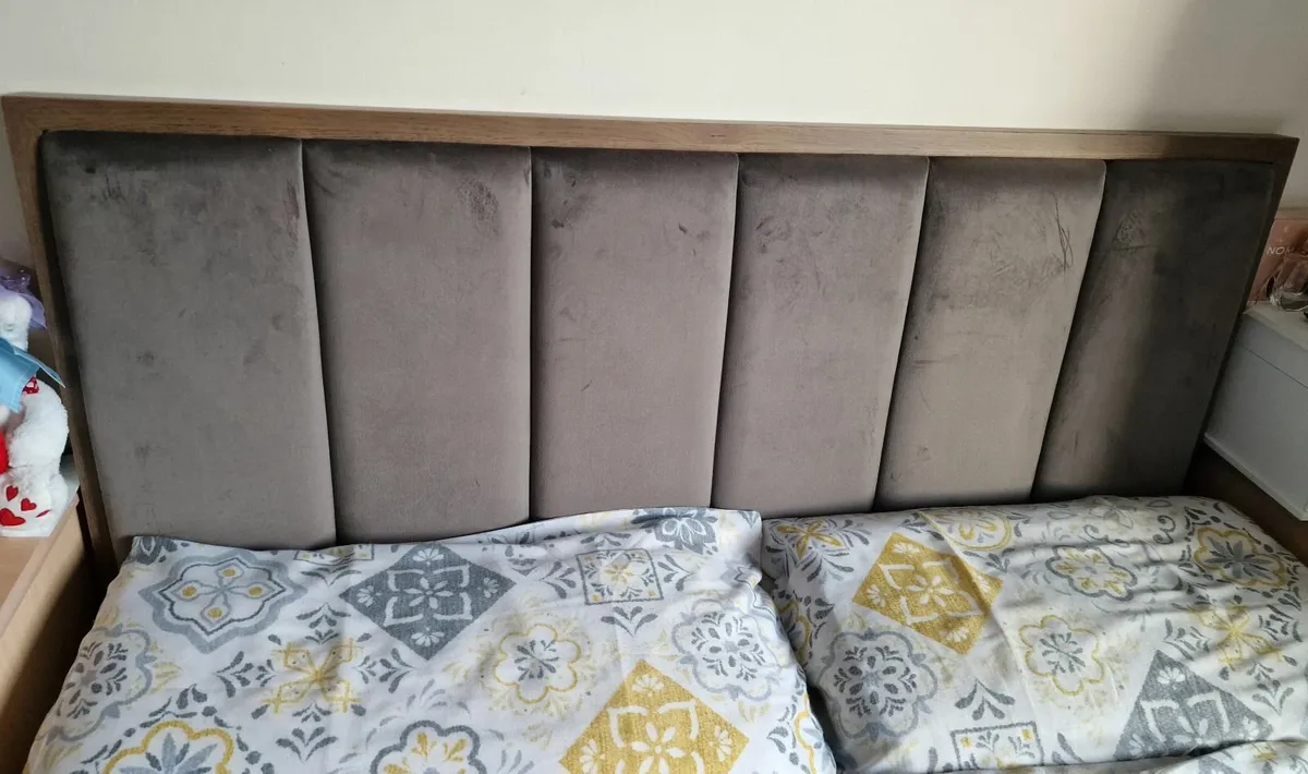 Bed - Image 2