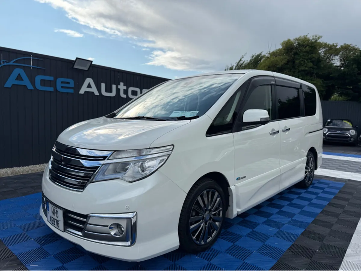 Nissan Serena 2.5 PETROL  HYBRID - 7 SEATS - AUTO - Image 4