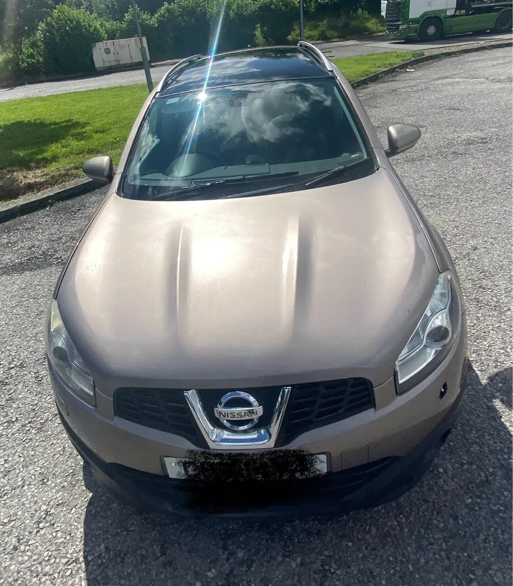 Nissan qashqai teckna +2……2.0 Litre , 4x4 - Image 4