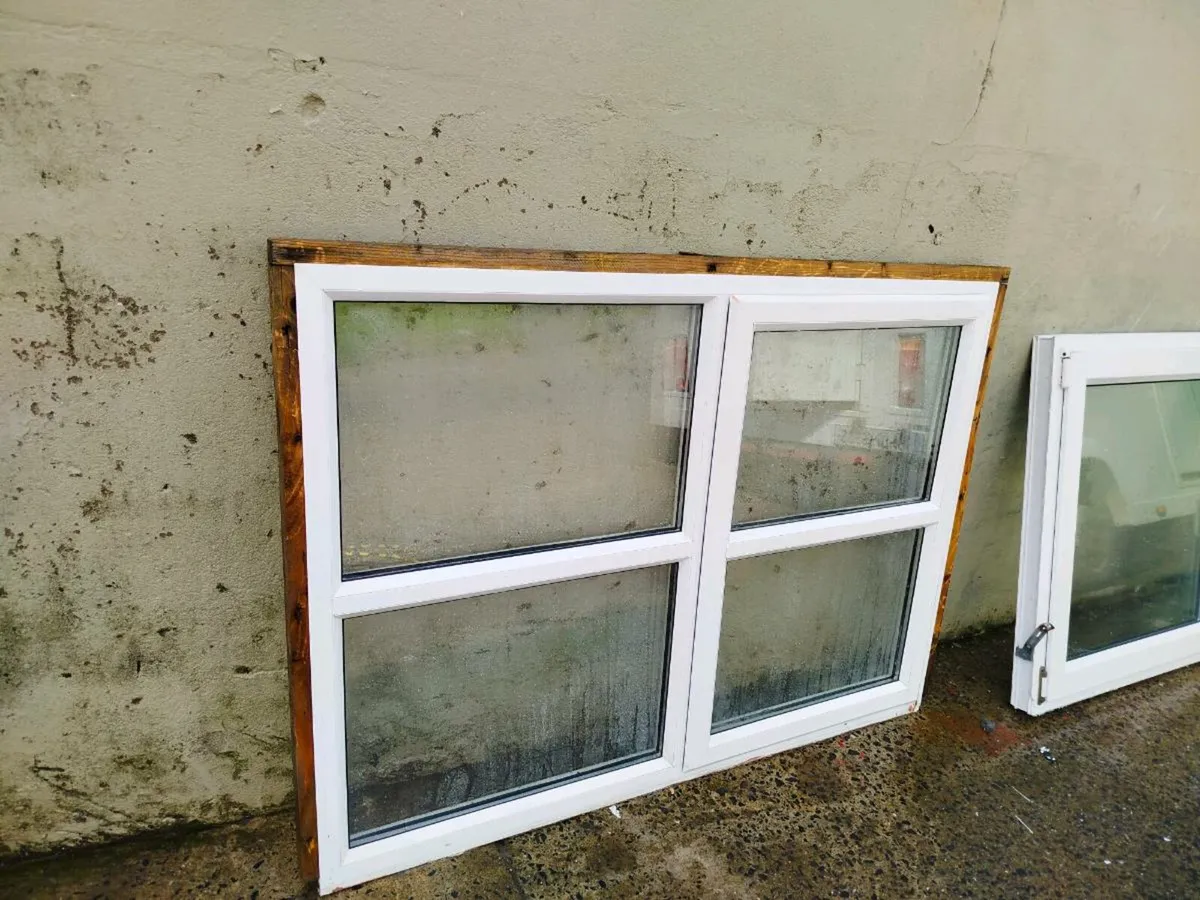 PVC WHITE WINDOW