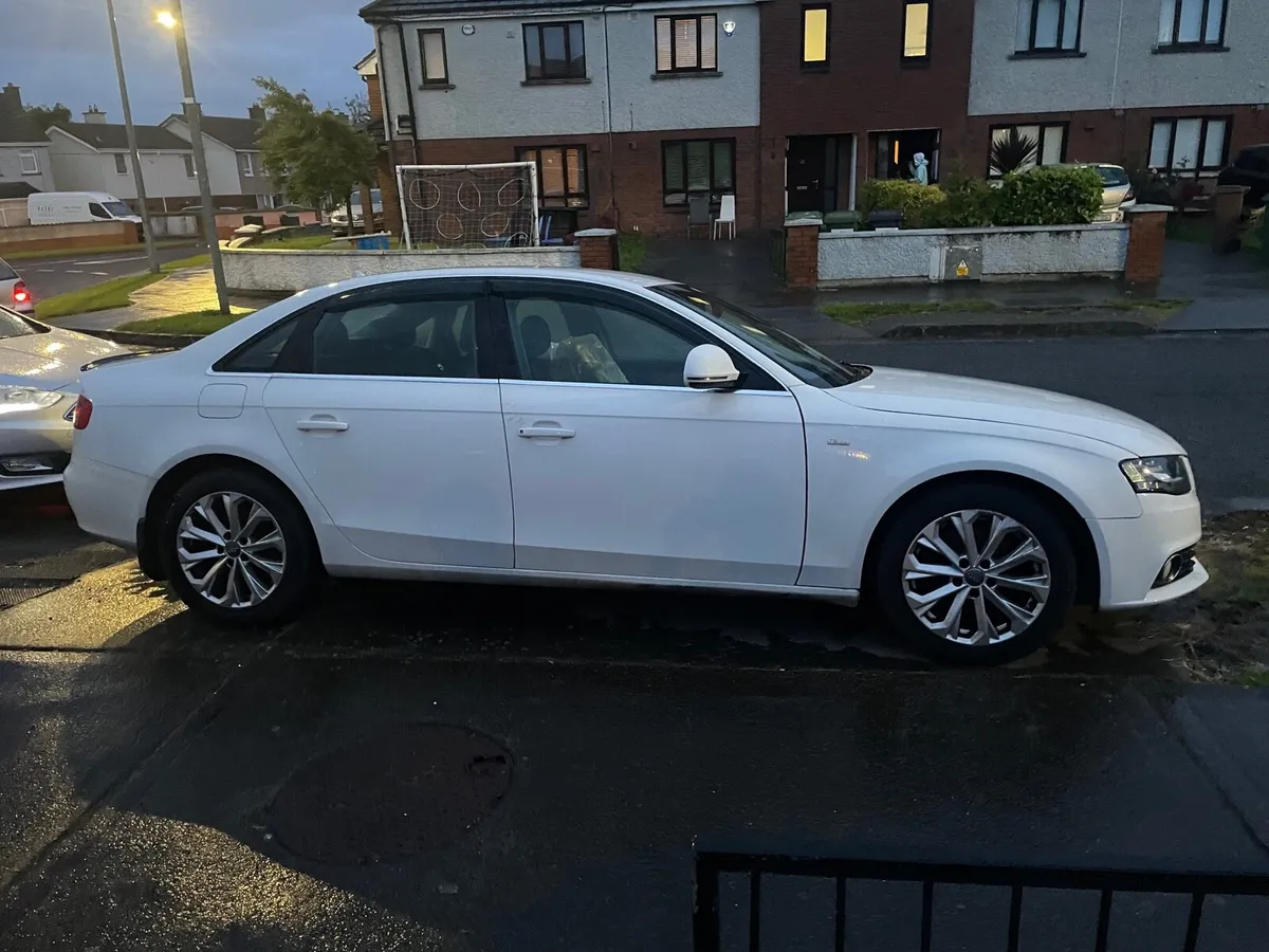 Audi A4 - Image 2