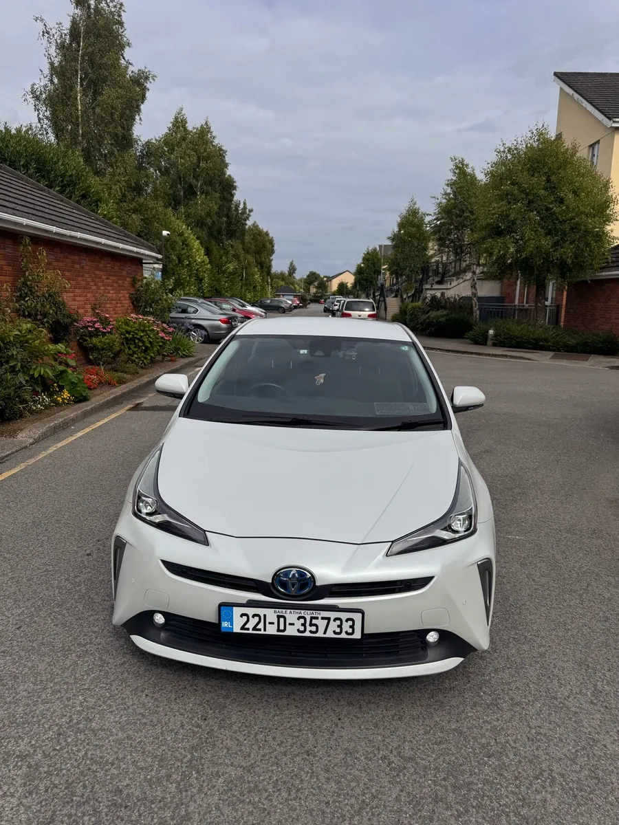 Toyota prius 2022 good spec - Image 1