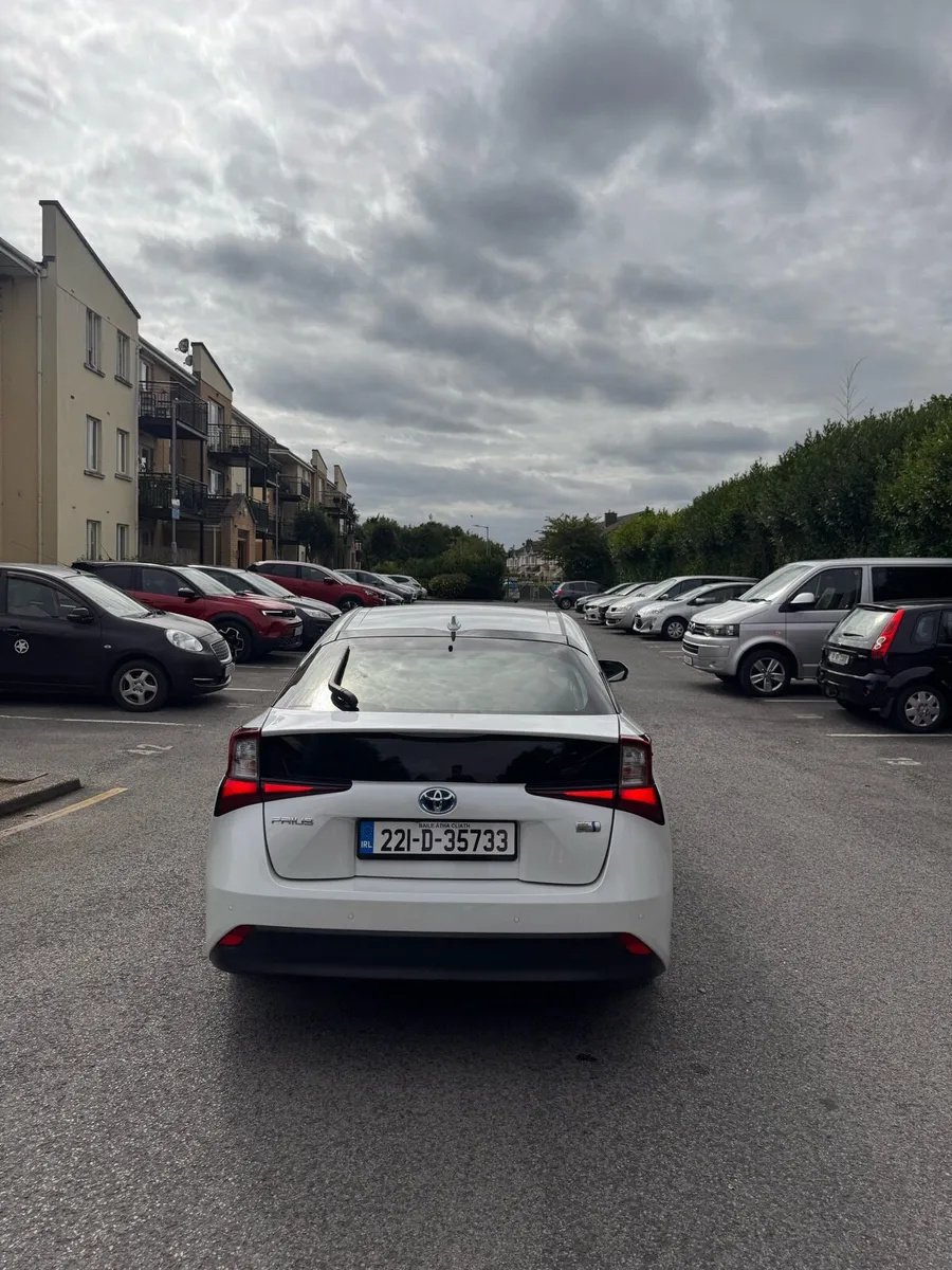 Toyota prius 2022 good spec - Image 4