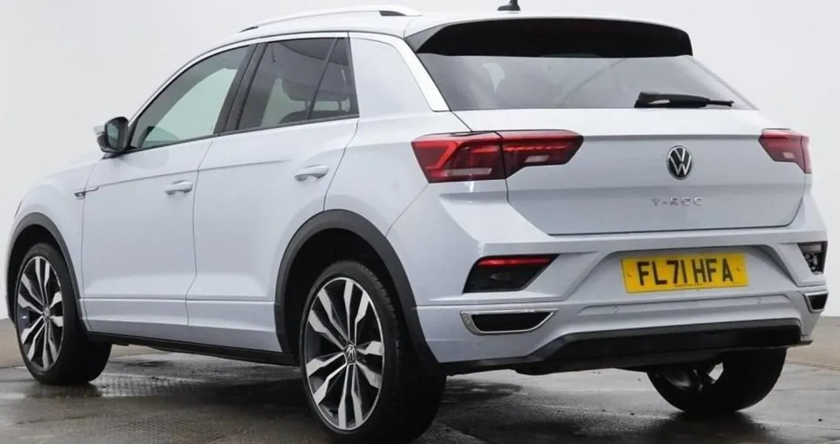 Volkswagen T-Roc 2.0 TDI EVO R-line SUV 5dr Diese - Image 2