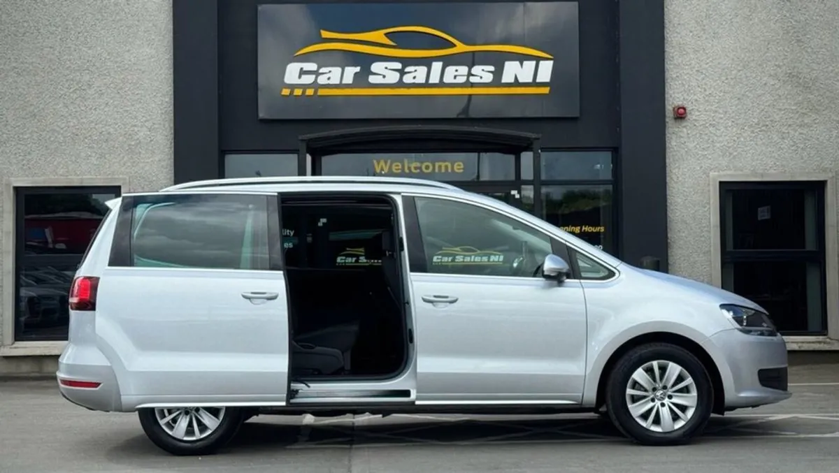 Volkswagen Sharan 2.0 TDI SE Nav MPV 5dr Diesel D - Image 4