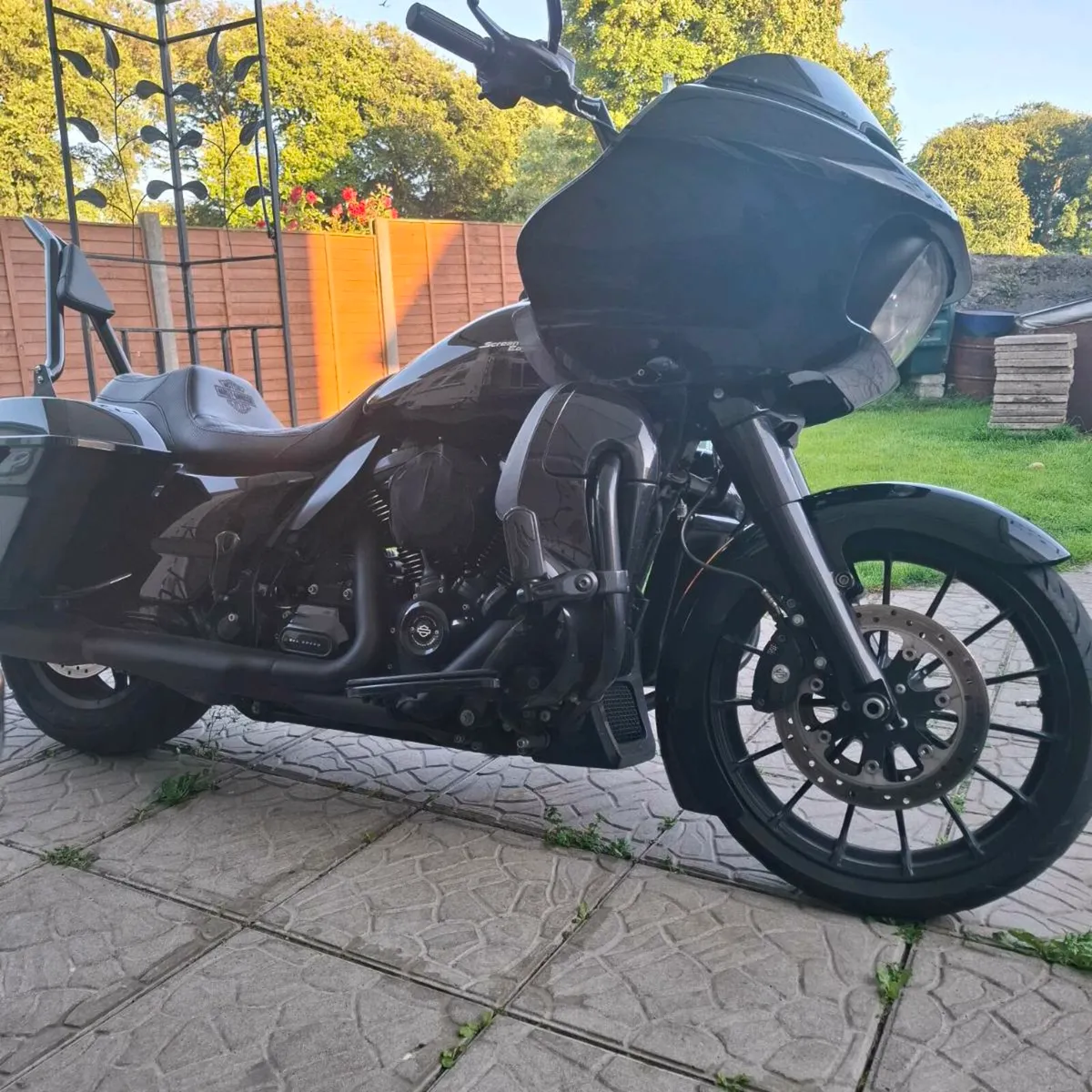 Road glide - Image 1