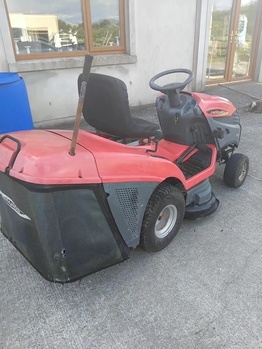 Castelgarden mower 15.5hp hydrostatic - Image 4