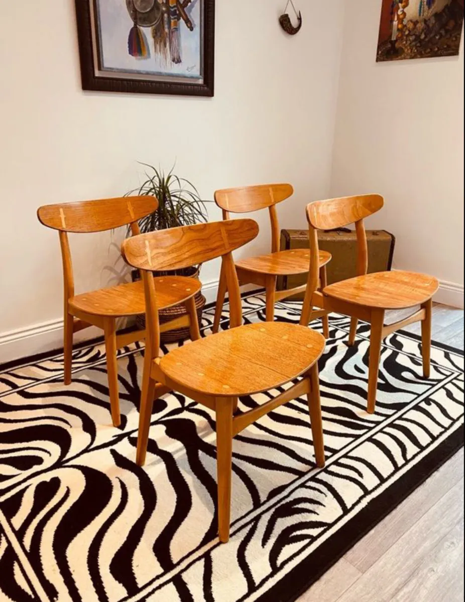 Mid Century Dining Chairs by Hans J Wegner x 4 - Image 2