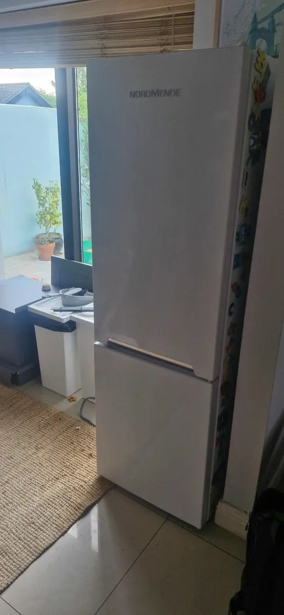 NORDMENDE Freestanding Fridge Freezer - Image 2