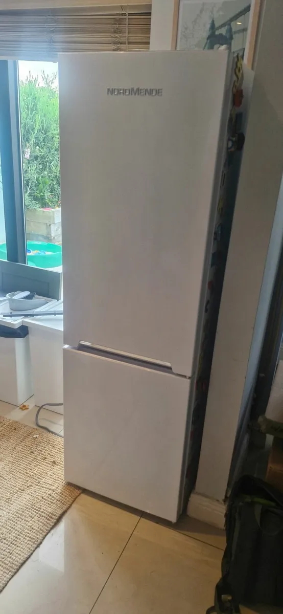 NORDMENDE Freestanding Fridge Freezer - Image 4