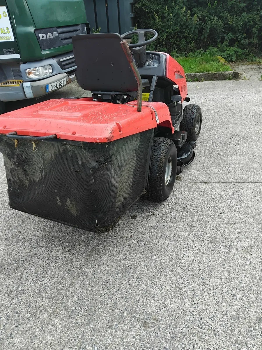 Lawnboss 7015h red baron series 42ins deck - Image 3