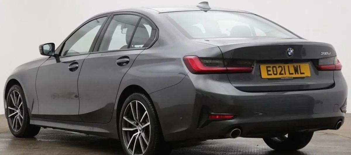 BMW 3 Series 2.0 318d Sport Saloon 4dr Diesel Man - Image 2
