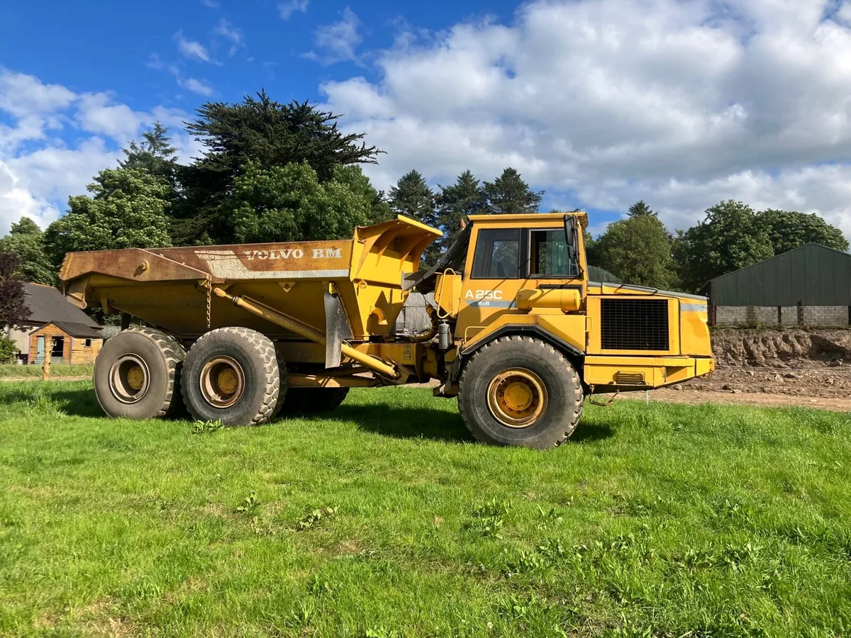 Volvo A25 C dump truck - Image 2