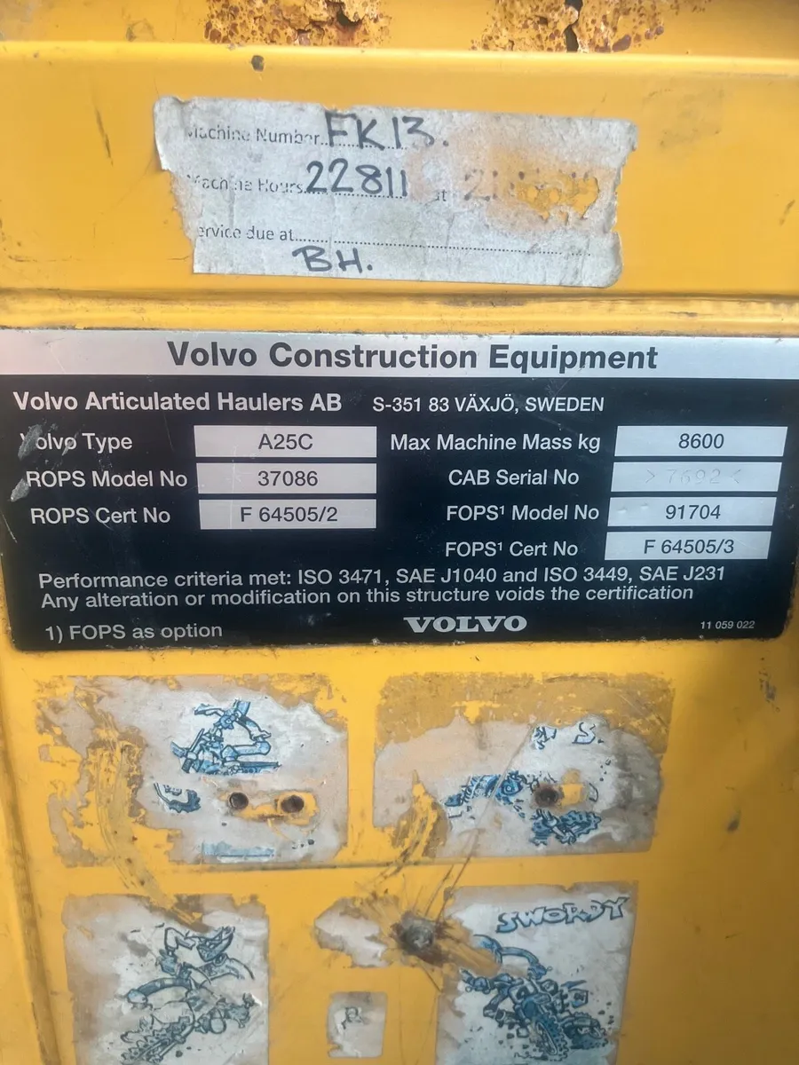 Volvo A25 C dump truck - Image 4