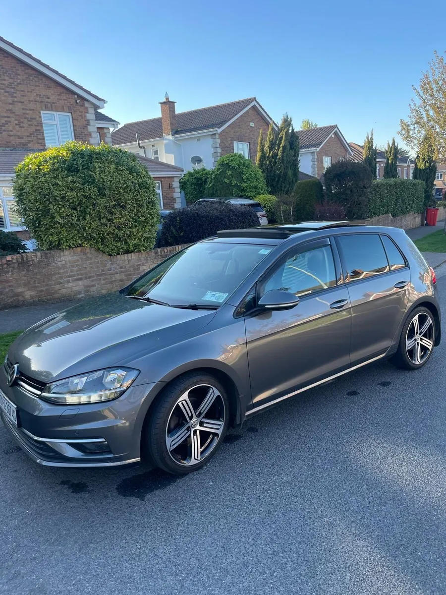 Volkswagen Golf Highline *Pan Roof *Digital Dash - Image 1